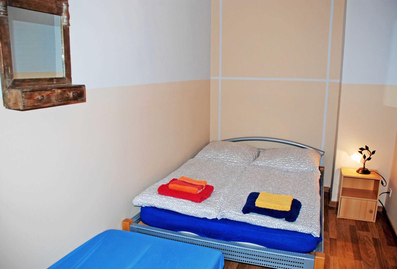 Ferienwohnungen Im Gutshaus Gnies Esterno foto