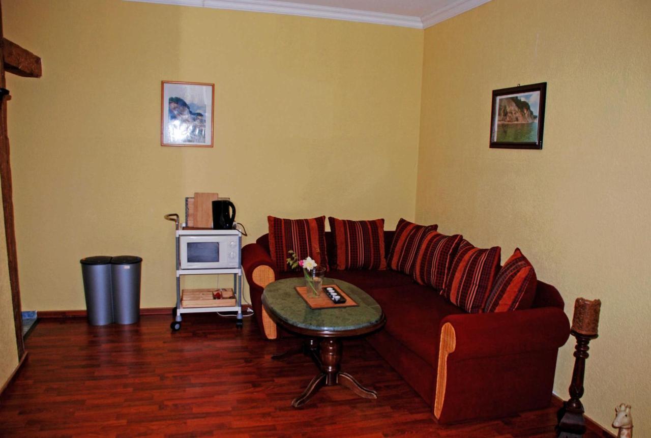 Ferienwohnungen Im Gutshaus Gnies Esterno foto