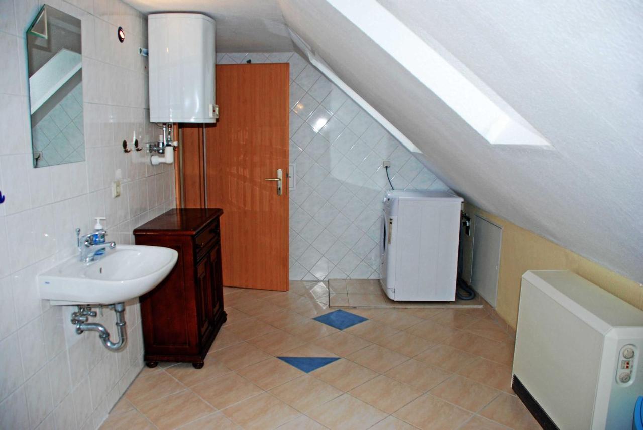 Ferienwohnungen Im Gutshaus Gnies Esterno foto